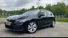 Zwart Gebruikt 2021 VW Golf VIII R-line Hatchback | € 23.995 (Super prijs)