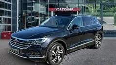 Zwart, metallic lak Gebruikt 2020 VW Touareg Elegance SUV | € 51.950 (Eerlijke prijs)