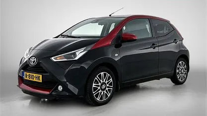 Zwart Gebruikt 2021 Toyota Aygo X-clusiv Hatchback | € 16.445 (Eerlijke prijs)