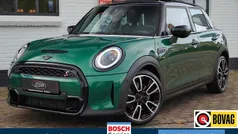 Groen Gebruikt 2022 Mini Cooper S Classic Hatchback | € 32.249 (Eerlijke prijs)