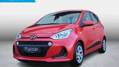 Occasion Hyundai i10 Comfort 2019 Rood Hatchback