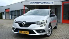 Gebruikt 2017 Renault Mégane IV LIMITED Hatchback | € 10.450 (Eerlijke prijs)