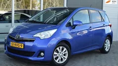 Blauw Gebruikt 2011 Toyota Verso-S MPV | € 6.499 (Goede deal)