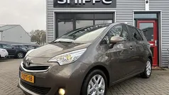 Bruin Gebruikt 2015 Toyota Verso-S Trend MPV | € 13.450 (Eerlijke prijs)