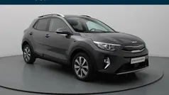 Grijs Gebruikt 2022 Kia Stonic SUV | € 19.490 (Eerlijke prijs)