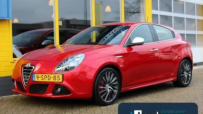 Gebruikt 2013 Alfa Romeo Giulietta Competizione Hatchback | € 10.900 (Eerlijke prijs)