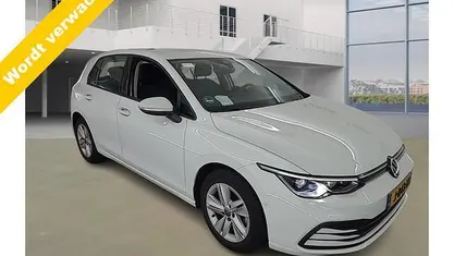 Occasion 2020 VW Golf VIII Business Hatchback | € 18.899 (Super prijs)
