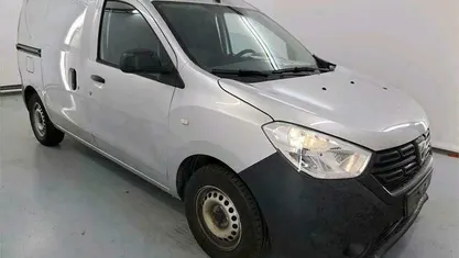 Zilver Gebruikt 2018 Dacia Dokker MPV | € 10.490 (Eerlijke prijs)