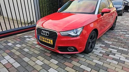 Rood Occasion 2010 Audi A1 Business Hatchback | € 6.450 (Super prijs)