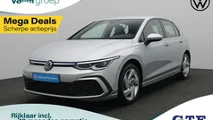 Zilver, metallic lak Gebruikt 2021 VW Golf VIII GTE Hatchback | € 27.900 (Eerlijke prijs)