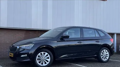 Zwart Occasion 2023 Skoda Scala Hatchback | € 20.749 (Eerlijke prijs)
