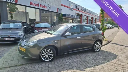 Occasion Alfa Romeo Giulietta Business 170 PK (125 kW) 2013 Grijs Hatchback