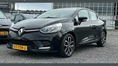 Zwart Gebruikt 2016 Renault Clio IV Zen Hatchback | € 8.750 (Eerlijke prijs)