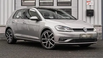 Gebruikt 2018 VW Golf VII Highline Hatchback | € 18.950 (Eerlijke prijs)