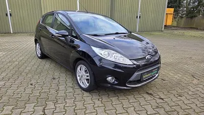 Zwart Gebruikt 2010 Ford Fiesta Ghia Hatchback | € 3.950 (Super prijs)