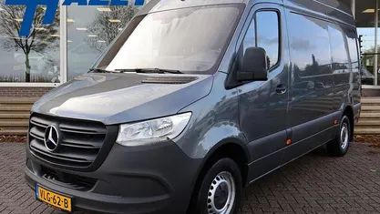 Grijs Occasion 2019 Mercedes Sprinter Van | € 21.950 (Eerlijke prijs)