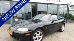 Gebruikt 2004 Mazda MX5 Exclusive Cabriolet | € 6.750 (Eerlijke prijs)