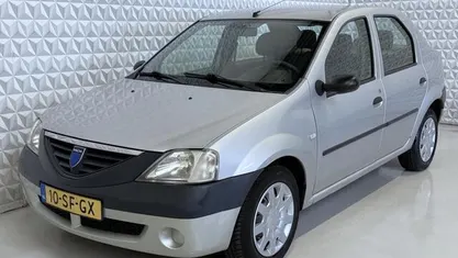 Grijs Gebruikt 2005 Dacia Logan Ambiance Sedan | € 1.299 (Eerlijke prijs)