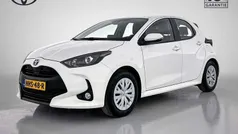 Grijs Gebruikt 2024 Toyota Yaris Hybrid Active Hatchback | € 23.695 (Eerlijke prijs)