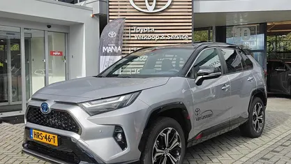 Gebruikt 2025 Toyota RAV4 Hybrid Plus SUV | € 54.700 (Eerlijke prijs)