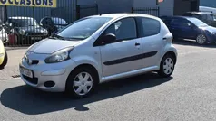 Grijs Gebruikt 2010 Toyota Aygo Hatchback | € 2.750 (Eerlijke prijs)