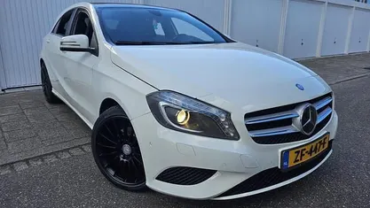 Gebruikt 2015 Mercedes A180 Ambition Hatchback | € 9.899 (Super prijs)