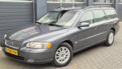 Gebruikt 2005 Volvo V70 Kinetic Stationwagen | € 9.950 (Eerlijke prijs)