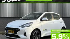 Wit Gebruikt 2024 Hyundai i10 Edition Hatchback | € 16.594 (Eerlijke prijs)