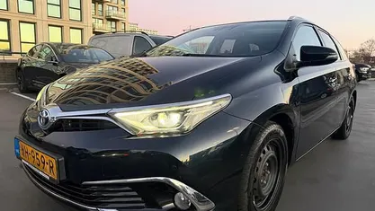Occasion 2015 Toyota Auris Touring Sports Stationwagen | € 13.950 (Eerlijke prijs)