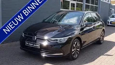 Zwart Gebruikt 2021 VW Golf VIII Style Hatchback | € 24.950 (Eerlijke prijs)