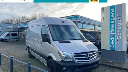 Zilver (metallic) Gebruikt 2017 Mercedes Sprinter Van | € 26.950 (Eerlijke prijs)