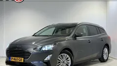 Grijs, metallic lak Gebruikt 2021 Ford Focus Business Edition Stationwagen | € 16.440 (Eerlijke prijs)