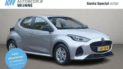 Grijs Gebruikt 2025 Mazda 2 Center-Line Hatchback | € 22.940 (Eerlijke prijs)