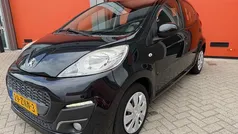 Zwart Gebruikt 2013 Peugeot 107 Active Hatchback | € 3.950 (Eerlijke prijs)