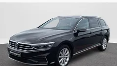 Zwart Gebruikt 2020 VW Passat GTE Stationwagen | € 22.500 (Eerlijke prijs)