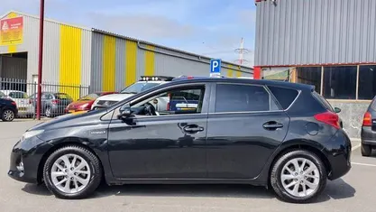 Occasion Toyota Auris 99 PK (72 kW) 2014 Zwart Hatchback