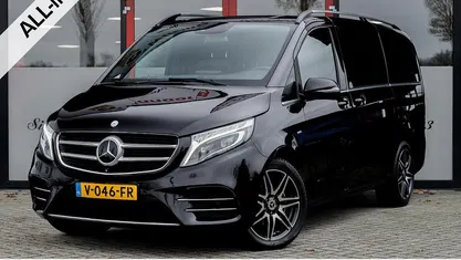 Zwart Gebruikt 2017 Mercedes V250 Avantgarde Edition MPV | € 29.950 (Goede deal)