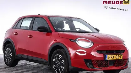 Occasion 2025 Fiat 600E Red SUV | € 20.990 (Super prijs)