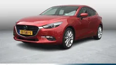 Soul red Gebruikt 2018 Mazda 3 Hatchback | € 18.400 (Eerlijke prijs)