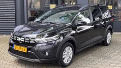 Zwart Nieuw 2024 Dacia Jogger Expression MPV | € 26.995 (Eerlijke prijs)