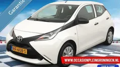 Wit Gebruikt 2017 Toyota Aygo Hatchback | € 7.950 (Eerlijke prijs)