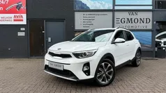 Wit, metallic lak Gebruikt 2018 Kia Stonic SUV | € 13.950 (Eerlijke prijs)
