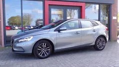 Grijs Gebruikt 2017 Volvo V40 Stationwagen | € 14.950 (Eerlijke prijs)