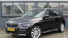 Zwart Gebruikt 2022 Skoda Kamiq Style SUV | € 23.450 (Eerlijke prijs)
