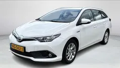 Gebruikt 2015 Toyota Auris Stationwagen | € 17.450 (Eerlijke prijs)