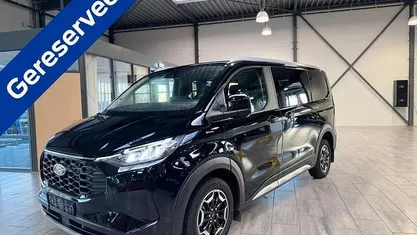 Zwart (metallic) Gebruikt 2025 Ford Tourneo Custom Active Van | € 61.890 (Eerlijke prijs)