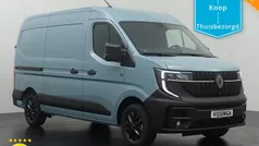 Groen Gebruikt 2024 Renault Master Van | € 37.540 (Eerlijke prijs)