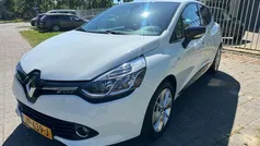 Wit Gebruikt 2016 Renault Clio IV LIMITED Hatchback | € 8.275 (Eerlijke prijs)
