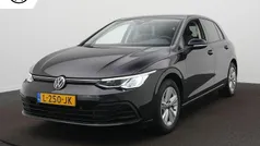 Zwart Gebruikt 2021 VW Golf VIII Life Hatchback | € 18.900 (Goede deal)