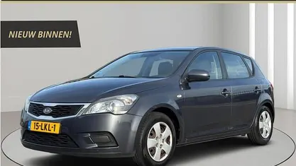 Grijs Gebruikt 2010 Kia Ceed Hatchback | € 2.895 (Eerlijke prijs)